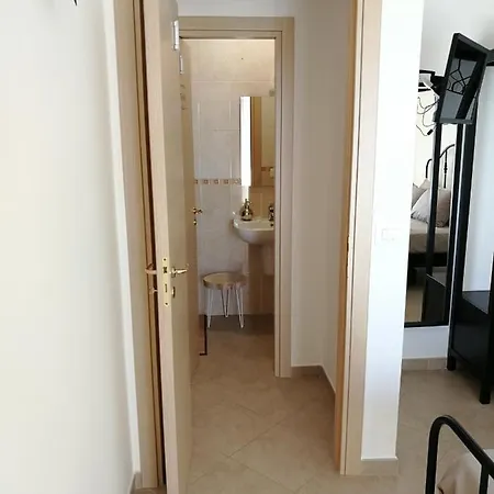 住宿加早餐酒店 Bariairport 3*